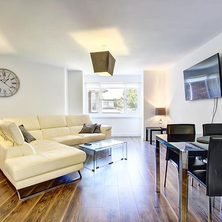 Sunderland Short Stays 2 Bedroom Apartment Free Parking Fulwell Sr6 Exterior photo
